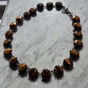 Elegant Gold and Brown Necklace